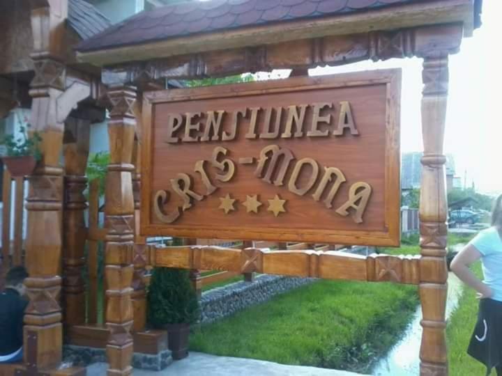 Cris & Mona Hotel ซาพึนซา ภายนอก รูปภาพ