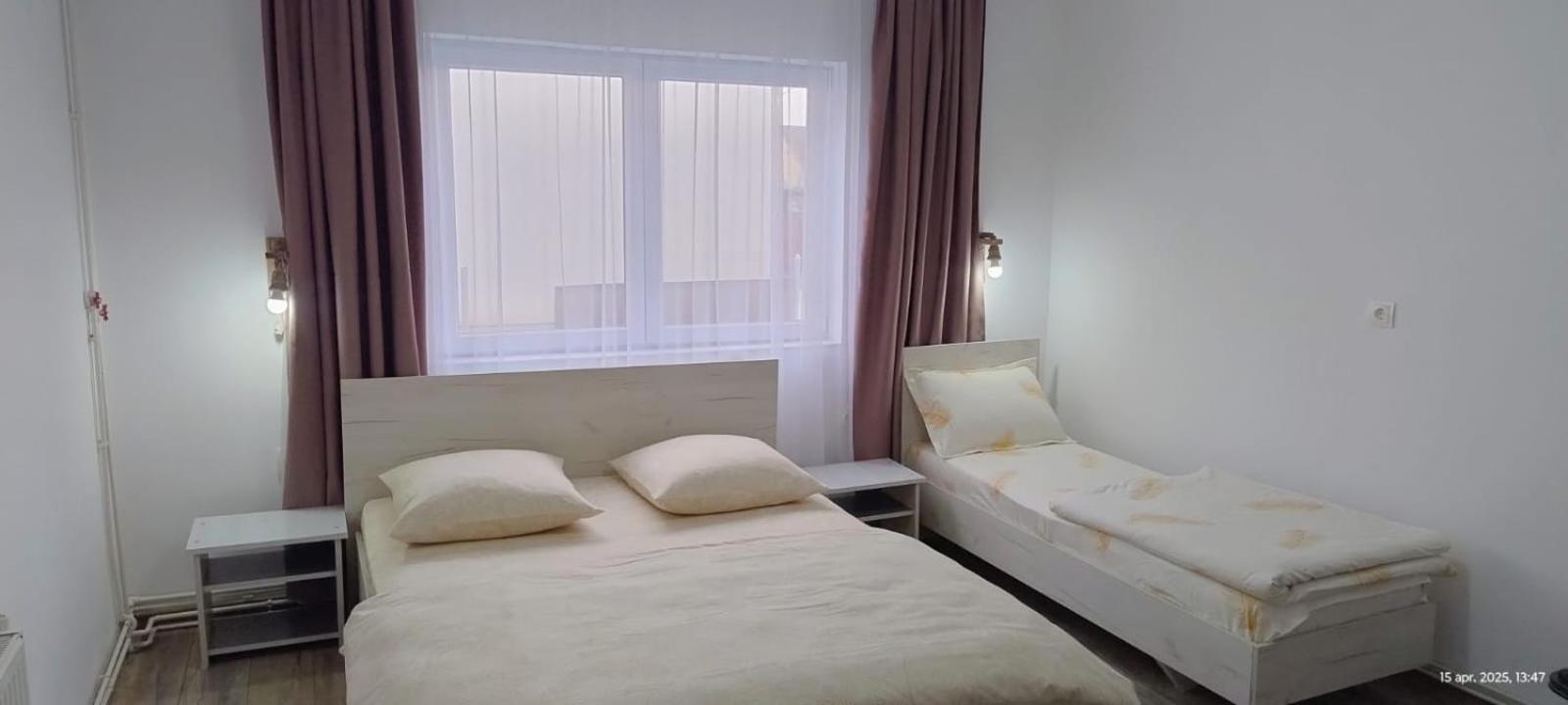 Cris & Mona Hotel ซาพึนซา ภายนอก รูปภาพ